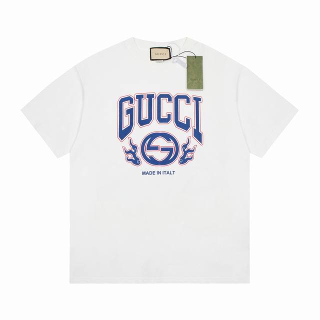 Gucci 古驰 龙年系列-字母logo圆领短袖t恤 采用水印印花技术 面料的质地柔软 手感舒适 穿着舒适度高 由于其耐磨性好 弹性佳 因此这种面料制作的衣物较