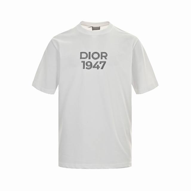 Dior 迪奥 24Ss 1947刺绣短袖 克紧密平纹双纱大白面料 配套1*1罗纹 克 胸前1947标志刺绣采用进口机字母立体绣 字母清晰且线条感 刺绣效果非常