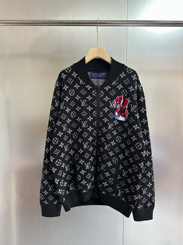 Louis Vuitton Studios羊毛衫开衫外套 23Ss新款棉质针织束腰夹克以提花嵌花工艺勾勒品牌标识 将 Lv 字母和 Louis Vuitton