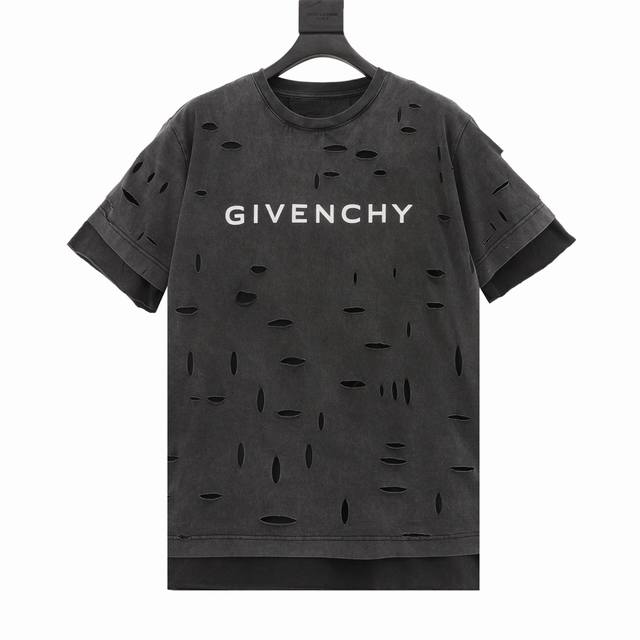 Givenchy纪梵希gvc 23Aw 全身破洞假两件短袖t恤 采用50支双股全棉面料，内衬使用26支爽棉面料，全身电脑激光定位割破，还原原板每一个位置，精准破