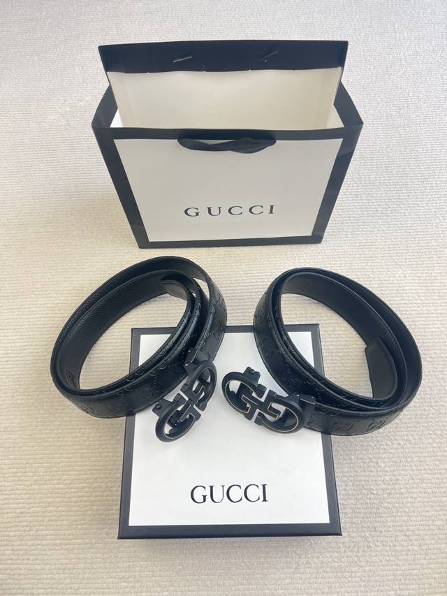 Gucci古驰男士最新款腰带皮带！高端品质！ 货号：A162 A163 扣头：银色 金色 包装：打孔器，手提袋，发票，专柜同等包装 尺寸：115 送礼自留首选品