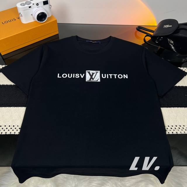 Louis Vuitton 路易威登 Lv23Ss方块字母印花短袖t恤 热度款tee！潮男潮女必备单品！可随意穿搭！对色对位直喷工艺！图案呈现出来立体感效果非常
