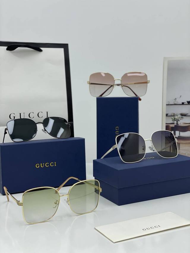 配专柜全套包装 Gucci 古驰秀场必不可少的眼镜饰品以gucci为代表的眼镜系列引领着时尚潮流圈粉无数，进口偏光镜片，太阳镜用偏光的才完美当然了，在成本上偏光