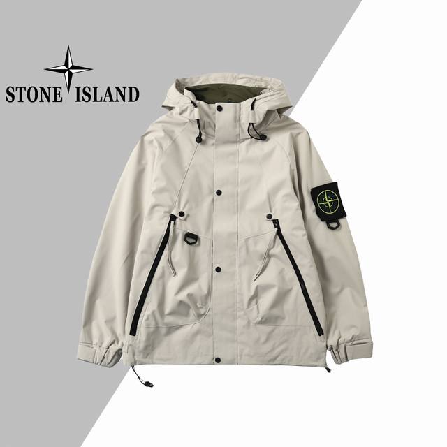 Stone Island 23Ss石头岛可拆卸魔术贴勋章外套 甄选品质 实拍可见 面料采用高品质冲锋衣外套面料 三防冲锋衣 后更加清凉更加机能 双拉链设计更加机