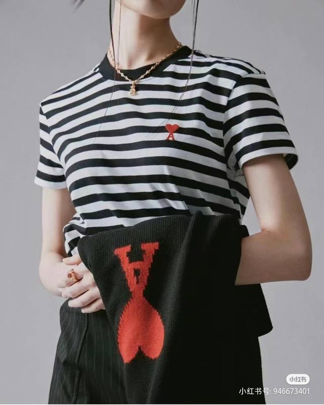 Ami24春夏新款条纹情侣t恤，专注品质 随意对比，男女同款！ 尺码：S M L Xl 颜色：黑白、黑蓝