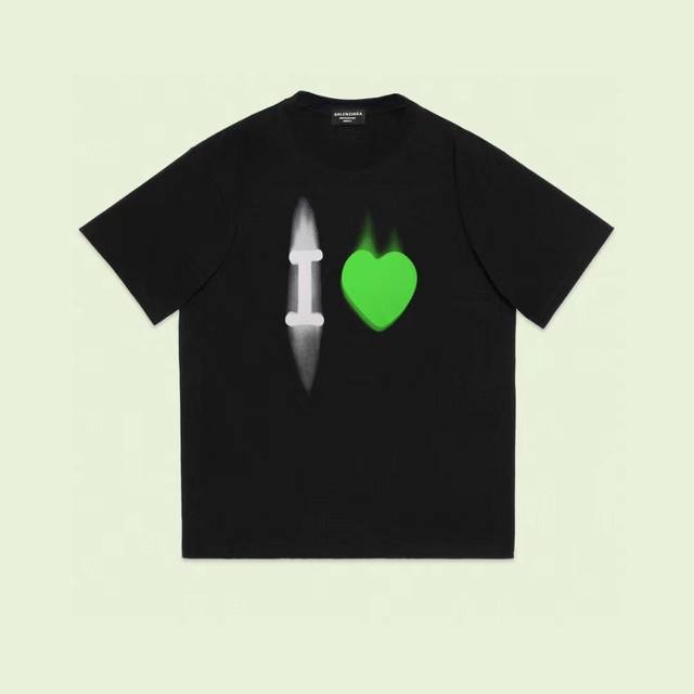 顶级版本 官网品质 Balenciaga 巴黎世家 七夕i Love 绿色爱心 印花短袖t恤 购入原版开模打造，全套定制辅料，细节决定成败。 颜色：图片色 尺码