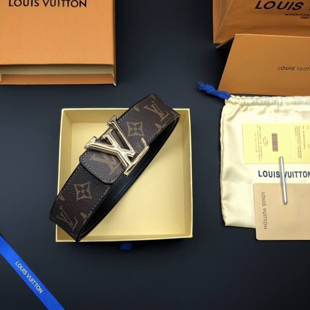 Louis Vuitton路易威登腰带nfc顶级最高版本』 重磅来袭通过关系搞到一批海关扣押的lv皮带 全球最火的款式之一 可以承载岁月的经典之作 永不过时 独