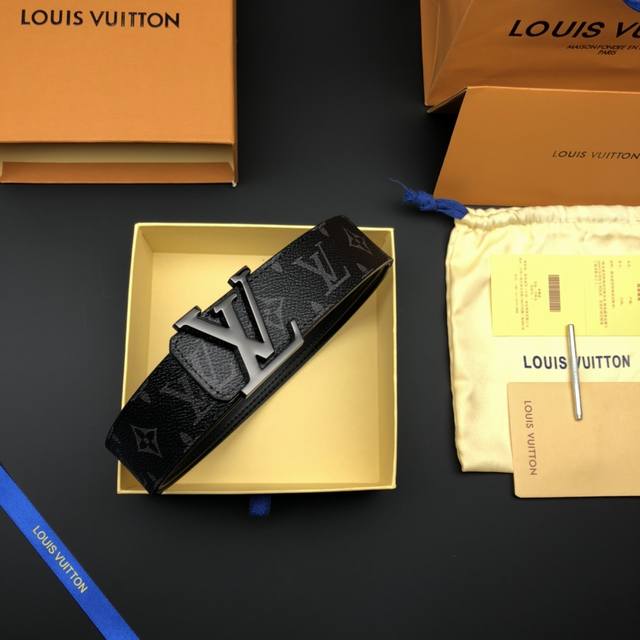 Louis Vuitton路易威登双面腰带nfc顶级最高版本』 重磅来袭通过关系搞到一批海关扣押的lv皮带 全球最火的款式之一 可以承载岁月的经典之作 永不过时