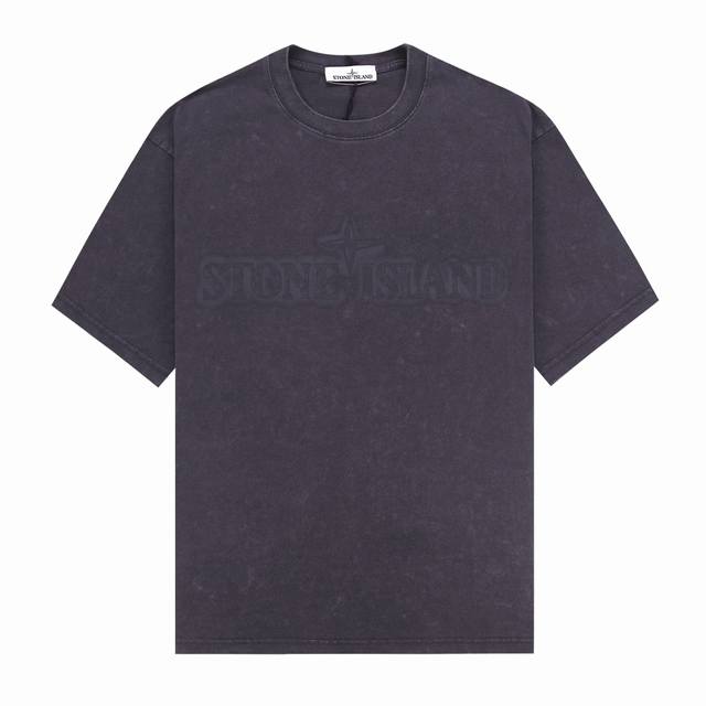 品牌 Stone Island 面料：100%棉 码数：M. L. Xl． Xxl 颜色：黑色． 灰色． 蓝色． 2024 水洗炒雪花系列 创立于1982年的