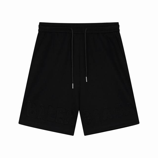 春夏短裤新款1:1经典款式 Balcenaiga 采用高级质量面料：400G.棉80%.聚酯纤维16% 。码数：Xs. S. M. L. 颜色 黑色.前幅裤脚下