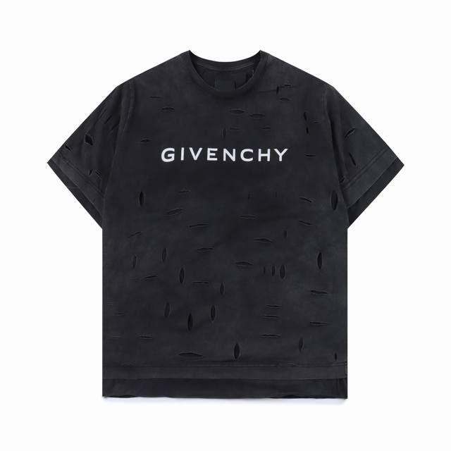 Givenchy纪梵希gvc 23Aw 全身破洞假两件短袖t恤 采用50支双股全棉面料，内衬使用26支爽棉面料，全身电脑激光定位割破，还原原板每一个位置，精准破