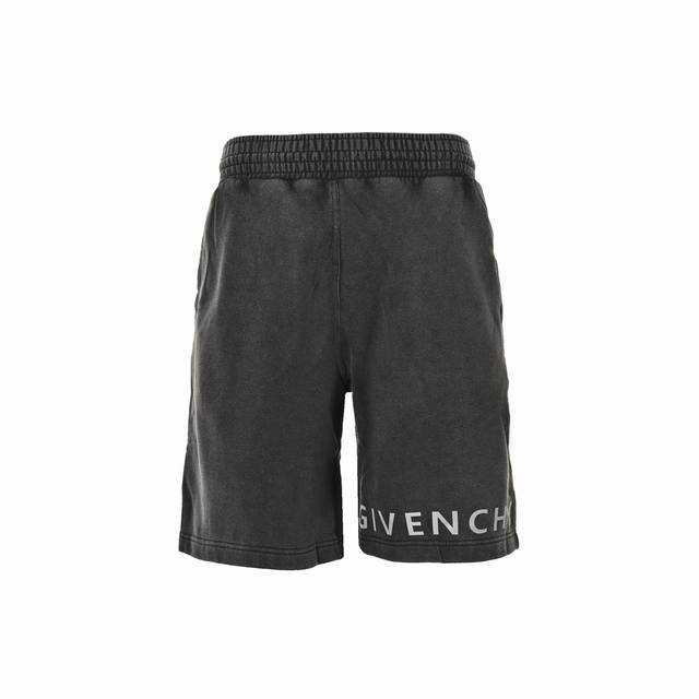 Givenchy 纪梵希 24Ss 水洗反光字母短裤 万能搭配的基础款 这条短裤值得拥有，高级感十足，高标配的男女同款 不挑人不挑身材，能够搭配出n种的日常生活