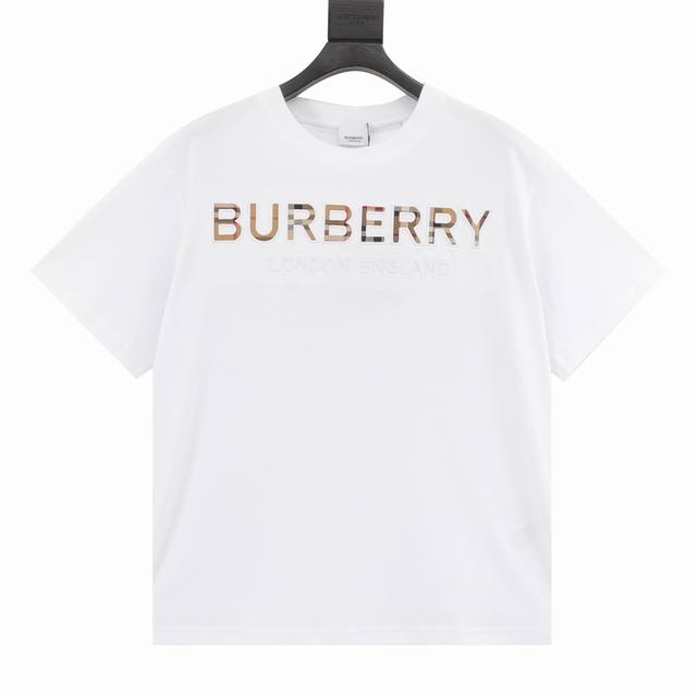 Burberry 巴宝莉 胸前格纹刺绣短袖t恤 夏季渠道限定新款 又一款时髦简约 高级的男女同款百搭tee客供定制针织纯棉面料，高克重 瓷实的针织质感 着身肤感