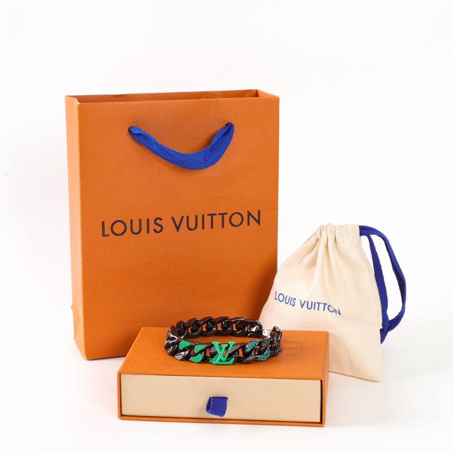 Louis Vuitton路易威登 Chain Links银色手链 春夏季展现 Virgil Abloh 在珠宝领域的造诣，此款 Chain Links 手链则