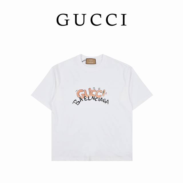 Gucci 联名巴黎世家限定印花短袖t恤 购入原版开模打造，全套定制辅料，细节决定成败。 颜色：图片色 尺码：S-2Xl 面料：采用260克双纱精梳棉面料+28