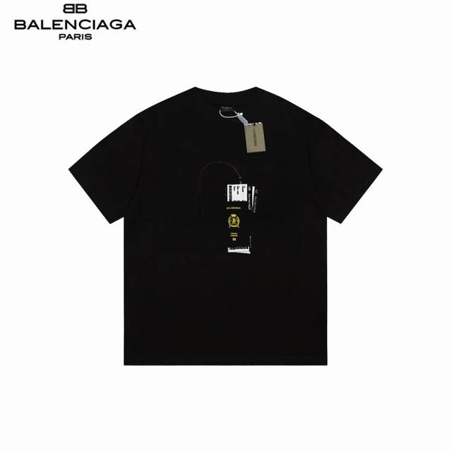 Balenciaga 巴黎世家 24Ss 钱包护照短袖 采用32支双纱 260克重面料 进口针织针梳棉进行制作，厚度适中，有垂感又有轮廓型，上身就是一个舒适！！