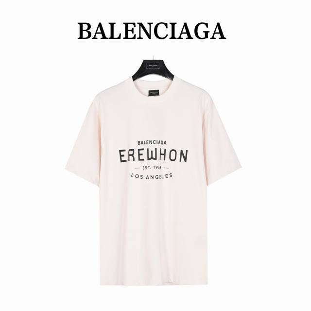 Balenciaga 巴黎世家 24Ss 1968字母logo印花短袖t恤 当我第一次穿上这件t恤，我完全被它的设计所吸引。 那些独特的印花，仿佛在诉说着一个神