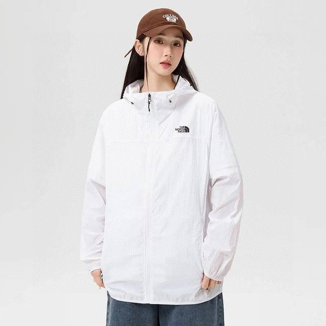 掌柜推荐 The North Face 北面 24春夏季新品 The North Face 北面透气凉爽冰丝超薄防晒服 高端货，区别市场通款，掌柜严选 公司贸易