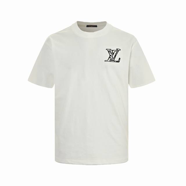 Louis Vuitton 路易威登 24Ss 滑雪logo刺绣短袖 立体logo刺绣工艺在胸前醒目呈现迷彩字母图案，后背采用经典四叶草logo标签，经典的版型