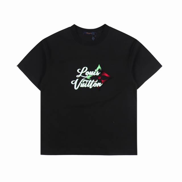 Louis Vuitton 路易威登 24Ss 彩色渐变logo牙刷绣短袖t恤 衣柜必不可少的一件单品。整体效果堪称极致， 胸前立体彩色logo牙刷绣花工艺，