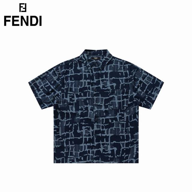 Fendi 芬迪 24Fw 满印牛仔衬衫短袖 精准对位，分毫不差，媲美yb，洗水效果极佳，手感透气厚实，细节都是纯手工打磨匠心工艺制造出品，独家细节门袋全埋夹工