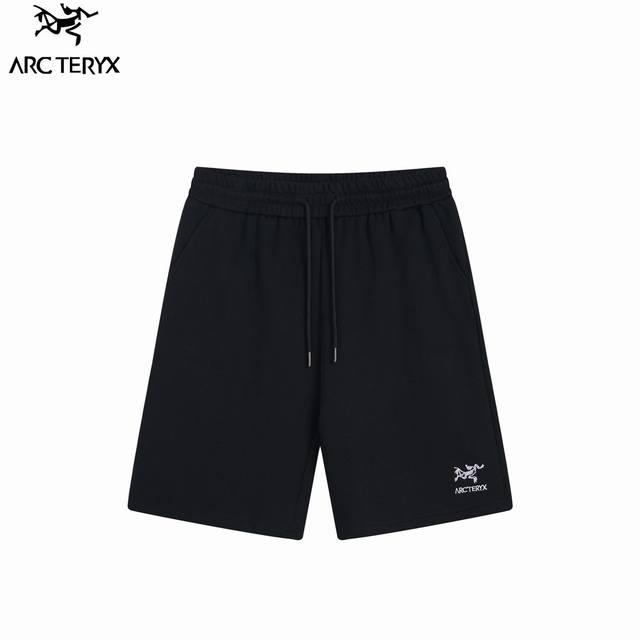 Arc'Teryx 始祖鸟24Fw 刺绣小标短裤 2024经典小标logo刺绣 采用360G纯棉面料 高端品质 简约时尚百搭 颜色：黑 码数：Xs-L