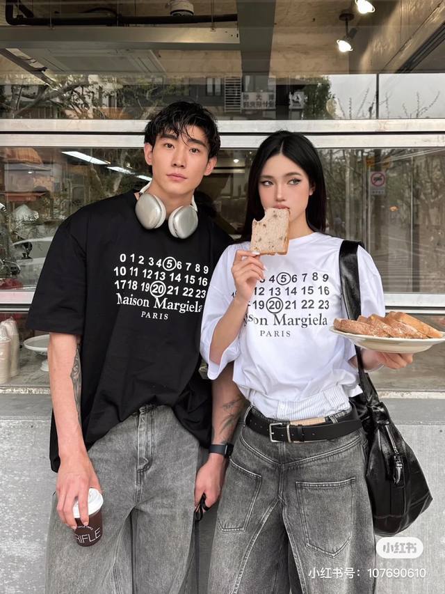 高品质24Ss马吉拉新款520系列限定tee Maisonmargiela520限定ootd穿搭必备奚梦瑶同款上身230G面料上身非常舒服胸前数字也是520限定 - 点击图像关闭