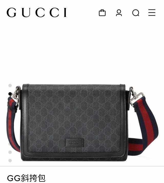 Gucci Gg斜挎包 ，古驰2024专柜最新款黑花男士邮差包斜挎包，古驰顶级男士公文包，专柜品质，随意比对，配专柜折叠礼盒包装。Gg Supreme帆布是品牌