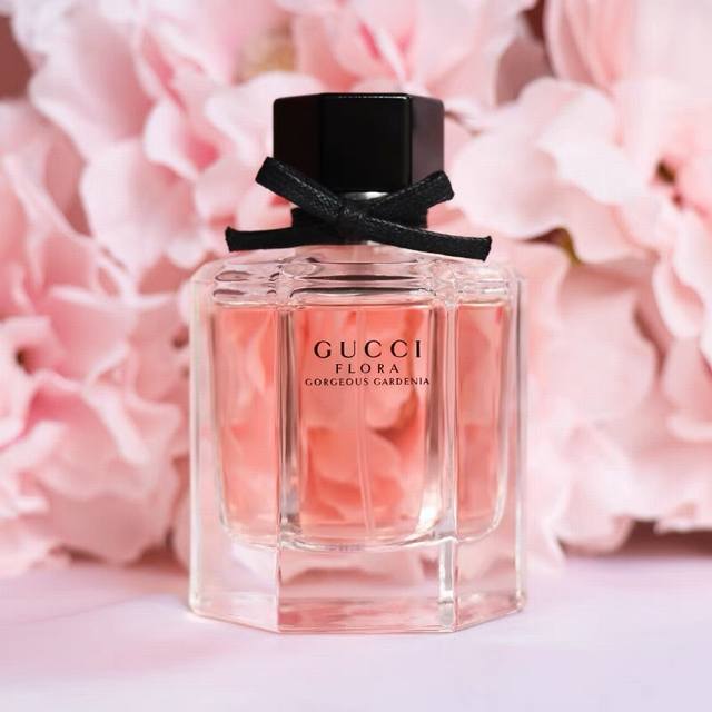 Gucci Flora 花之舞 栀子花淡香水50Ml，顶级品质，出入专柜无压力，随意比对。花果香调淡香水，刚喷出时的红莓香甜和温柔，基调是女人味十足的白栀子花香