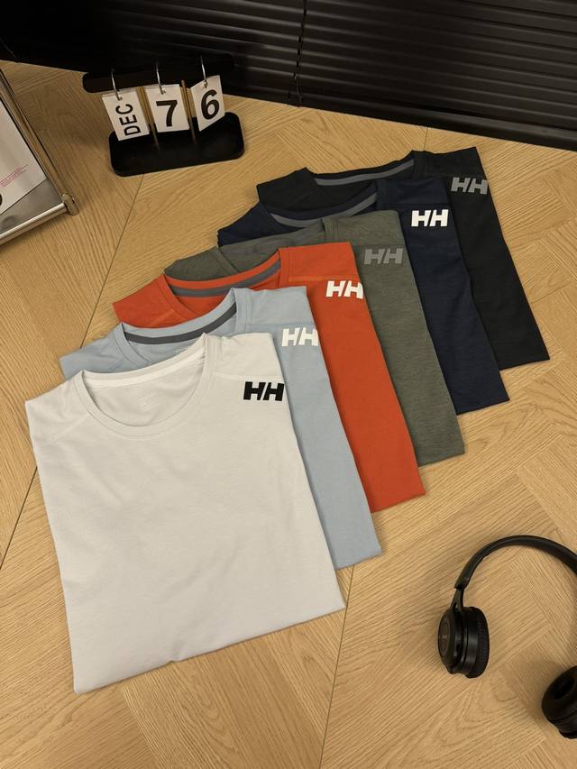 Helly Hansen Hh 海丽汉森 夏季圆领速干纯色休闲t恤短袖 夏季立体剪裁版型，非常酷 又帅气 还增强辨识度 识别性 安全性！成熟也有时尚感！可以驾驭