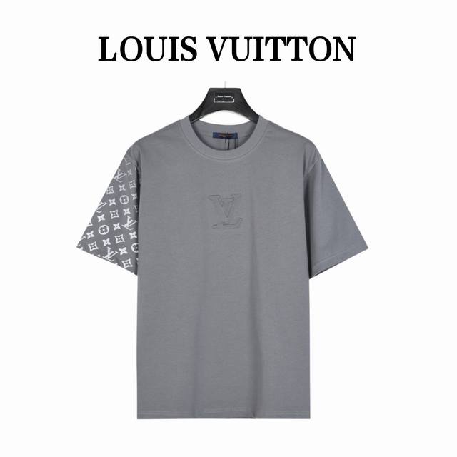 Louisvuitton 路易威登 胸口大浮雕渐变袖子短袖t恤 男女同款全新美学灵感趣味设计,渠道性质精品。让整体造型设计更加优雅时尚，今夏最火系列，无数明星潮