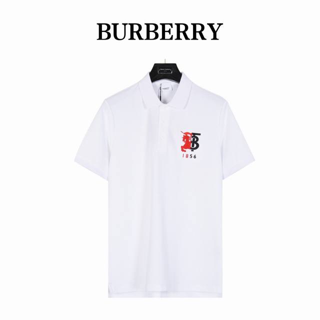 Burberry 巴宝莉 刺绣拼接战马短袖polo衫 选用棉质珠地网眼布打造，定制材质280G长绒棉，衣领为双系统提花定织扁机制成，有弹性，不变形，衣服全部原生