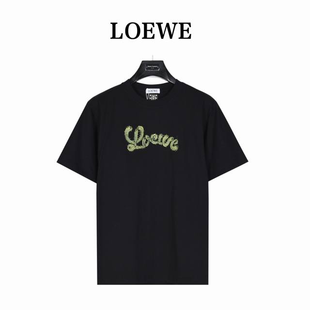 Loewe 罗意威 仙人掌刺绣短袖t恤 爆款神t来袭 4300购入原版，定制26S双纱无尘棉面料，采用1×2双纱螺纹，克重260G。 前幅仙人掌图案为全刺绣，L