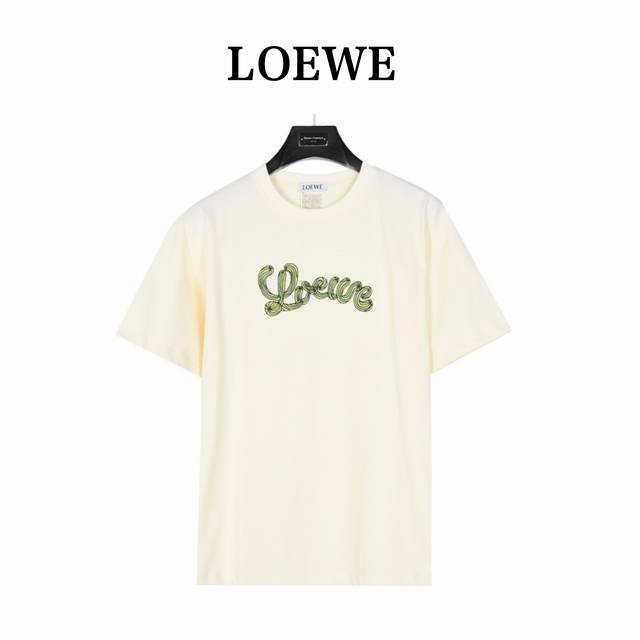 Loewe 罗意威 仙人掌刺绣短袖t恤 爆款神t来袭 4300购入原版，定制26S双纱无尘棉面料，采用1×2双纱螺纹，克重260G。 前幅仙人掌图案为全刺绣，L