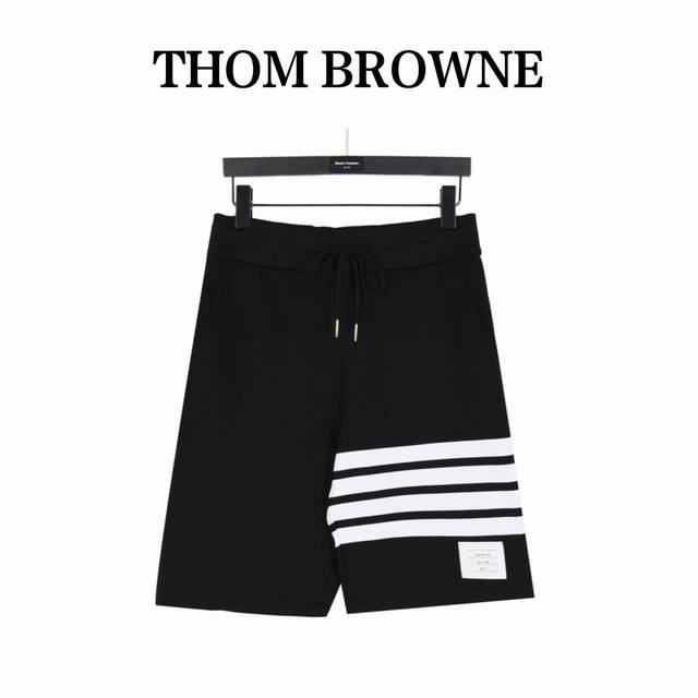 Thombrowne 汤姆布朗 经典色织短裤 面料采用专业订纺表面32S触感细腻内里8S，挺括有型，口袋布红白蓝色织牛津纺材质，市面现货红条纹均泛橙红色，单单口