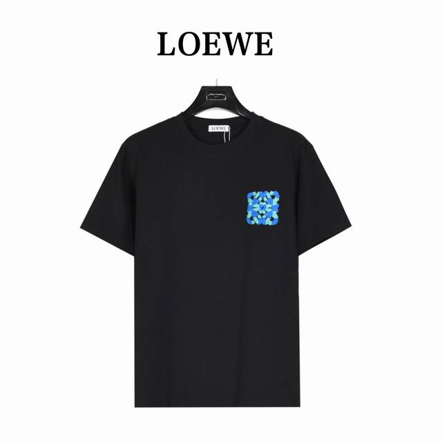Loewe 罗意威 24Ss 撞色徽标logo毛巾绣短袖t恤 精选260G棉质双纱面料打造。好打理，柔软舒服。 简约百搭经典~神t 简约又高级的设计！非常提升气