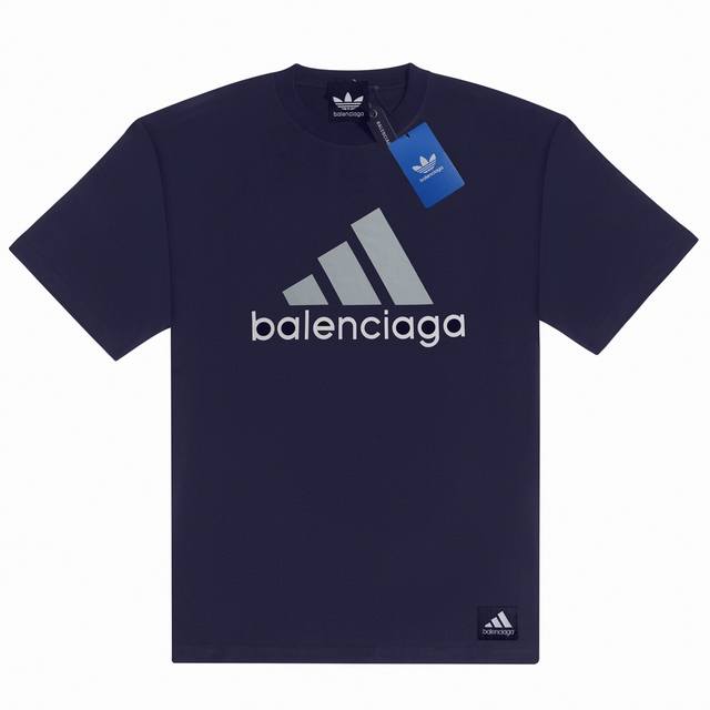 巴黎总仓原单 Balenciaga巴黎世家 X Adidas联名 灰logo印花圆领套头短袖t恤 深蓝色 男女同款 尺码表：Xs. S. M. L 印花：印花材