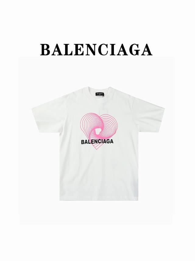 Balenciaga 巴黎世家blcg24Ss新款爱心印花短袖t恤 采用百分百270克纯棉面料，质感柔软顺滑 采用进口专机高温热固油墨丝网印花，看得到的立体层次