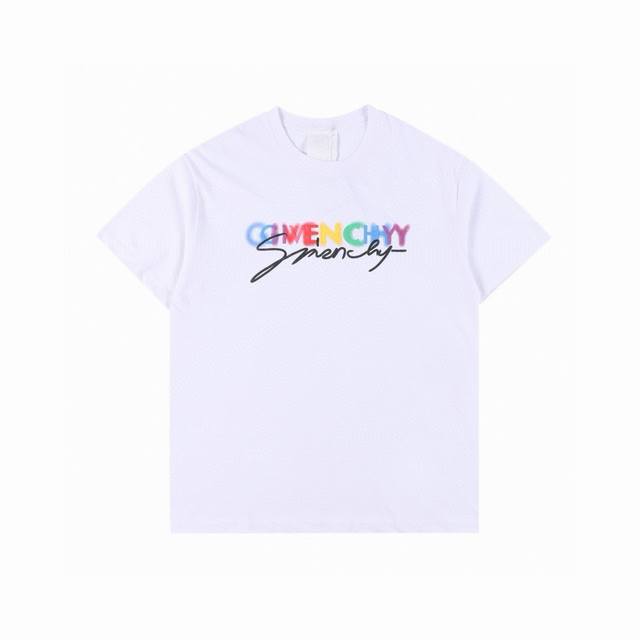 Givenchy 纪梵希 彩虹logo发泡印花短袖 胸前采用百灵达重工印花 立体有质感，面料依旧选用32支双纱240克 上身彰显贵的感觉！超级百搭好看的一款短袖 - 点击图像关闭