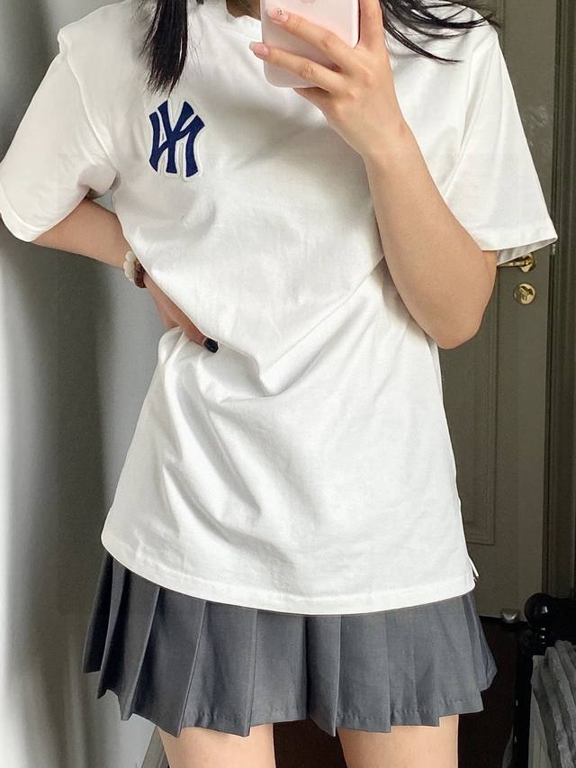 掌柜推荐，必推款 2024年mlb星款短袖，男女同款，后背大logo设计，简直不要太酷，上身绝对赚足回头率，无论户外运动休闲场合皆可驾驭 面料采用2克双股精梳棉