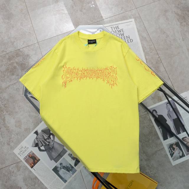 纯原臻品 顶级复刻 Balenciaga 巴黎世家 新款火焰字母印花logo短袖袖t恤 - 款号：B08 - 颜色：黑色 黄色 - 购入原版开模打造，全套定制辅