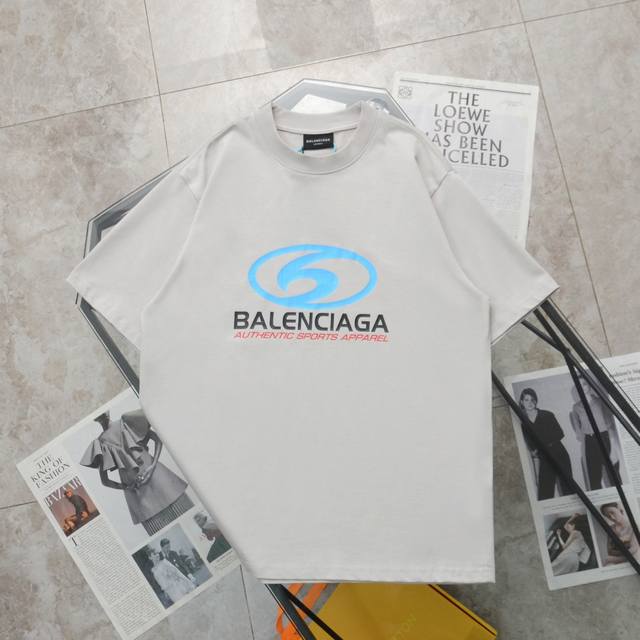 纯原臻品 顶级复刻 - Balenciaga 巴黎世家 新款爆裂字母字母logo印花短袖袖t恤 - 颜色：黑色 灰白 - 购入原版开模打造，全套定制辅料，细节决