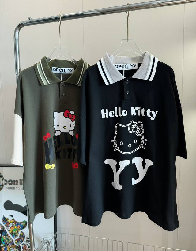 品名：Open Yy&Hello Kitty联名系列撞色polo衫 尺码：F 颜色：黑色 Open Yy&Hello Kitty联名系列，Polo衫，做不被定义