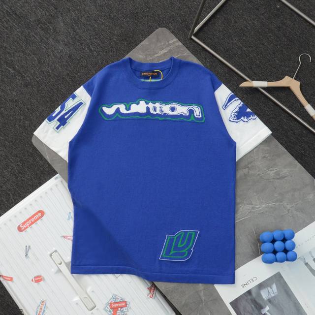 顶级复刻 高端定制 Louis Vuitton 路易威登lv 新款针织蓝白拼袖圆领短袖t恤 - 颜色：蓝色 - 购入原版开模打造，全套定制辅料，细节决定成败。