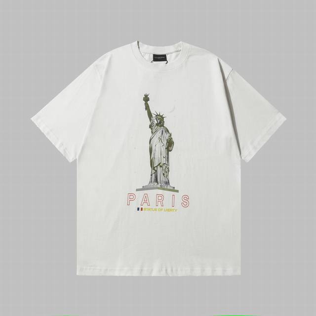 高品质 巴黎世家新款t恤，纯棉面料上身舒适，巴黎世家自由女神雕塑印花短袖，自由女神像国家纪念碑，又名自由照耀世界，位于美国纽约自由岛，法国在美国建国100周年之