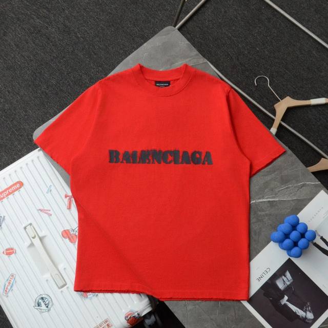 顶级复刻 高端定制 - Balenciaga 巴黎世家 新款做旧泼墨网点字母logo印花短袖袖t恤 - 款号：68244 - 颜色：黑色 灰色 红色 - 购入原