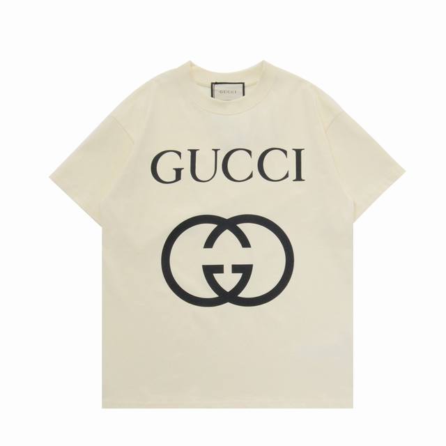 顶级复刻版本 Gucci 古驰经典黑白双g互扣印花休闲短袖t恤 款号：67703 面料: 280G重磅纯棉，随意对比 砖柜同步。第一时间正品开发研制。欢迎对比！