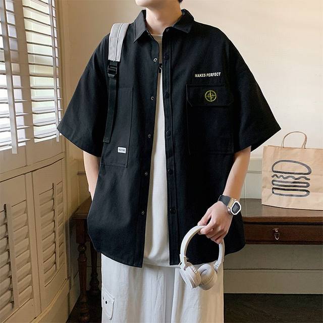 Stone Island 石头岛夏季海外官网纯色基础款肌理纹质感短袖衬衫，男女同款，Ins 抖音 微博各大网红博主纷纷上身，版型好看，上身有型，修饰完美身形，精