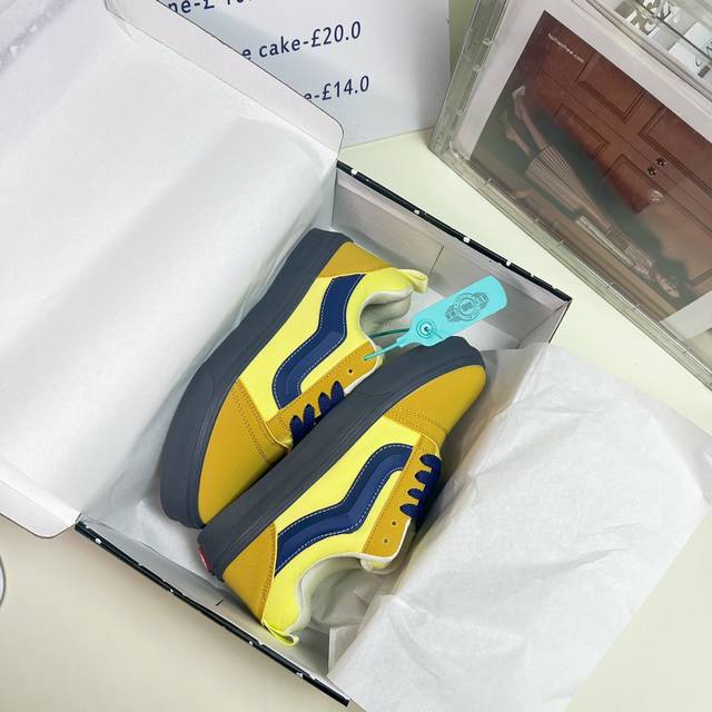 万斯面包鞋热销版第一,原盒真标 万斯 Vans Knu-Skool 黄蓝面包鞋 36-44码数 男女现货.
