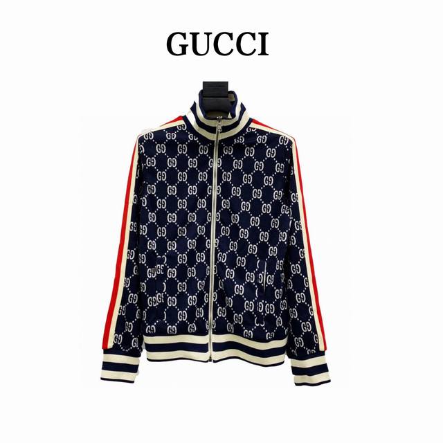 Gucci 古驰 经典提花满印logo外套 Guc系列套装火到不行，面料为订织定染满印logo，整件衣服定位裁剪，门襟左右g对位，区别市面不对位的g的快餐版本侧